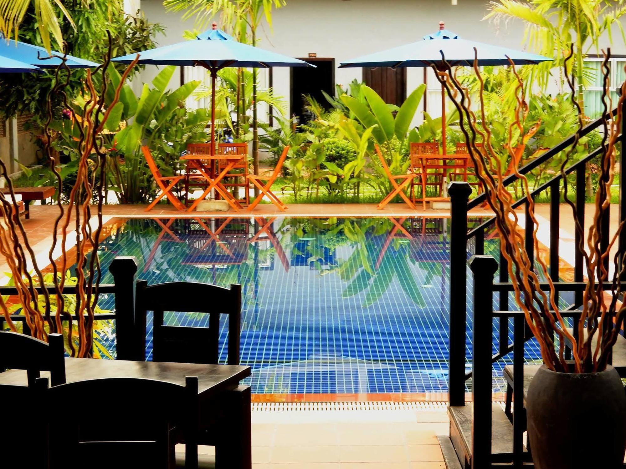 Reveal Angkor Hotel Сіємреап Екстер'єр фото