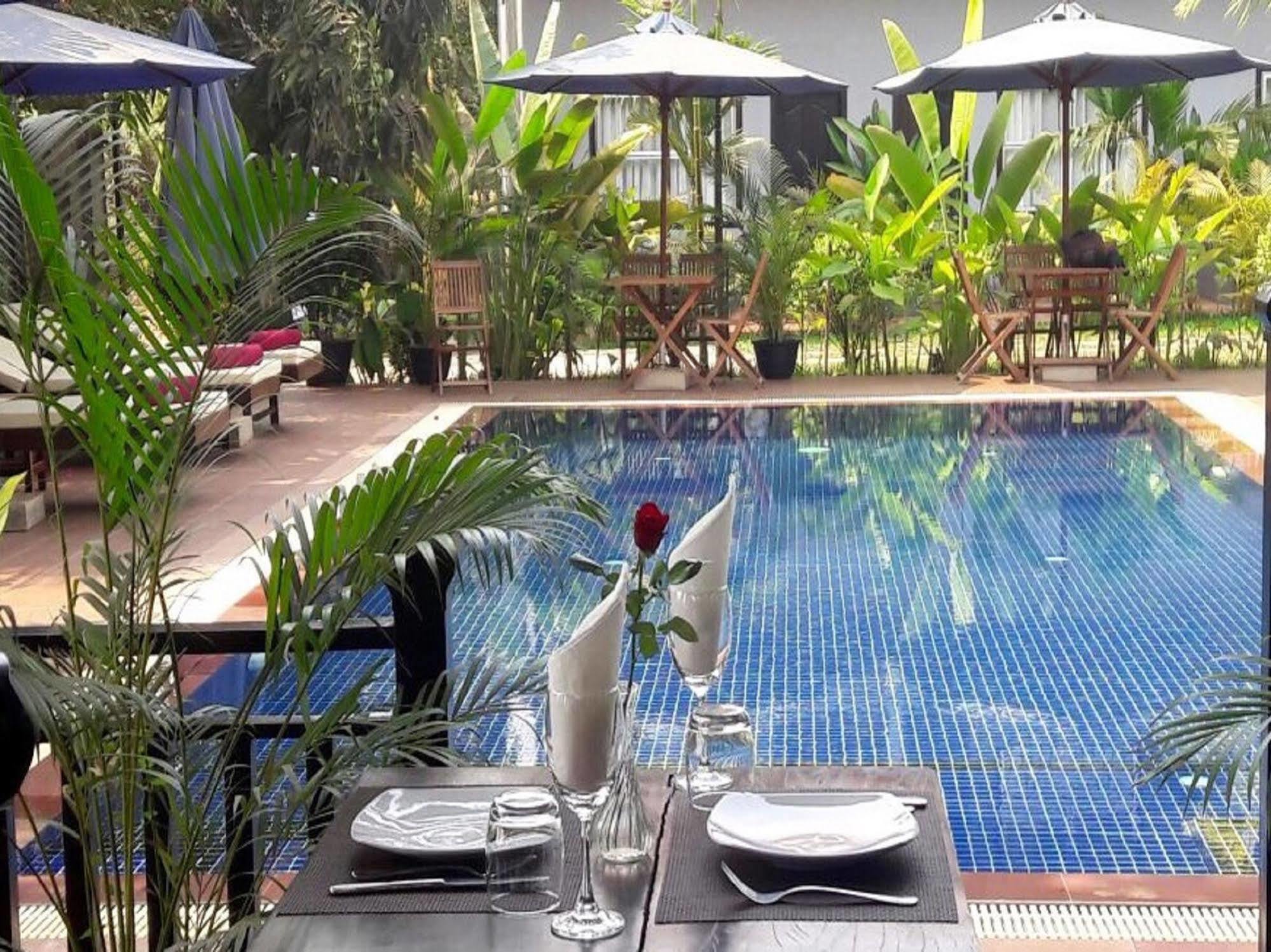 Reveal Angkor Hotel Сіємреап Екстер'єр фото