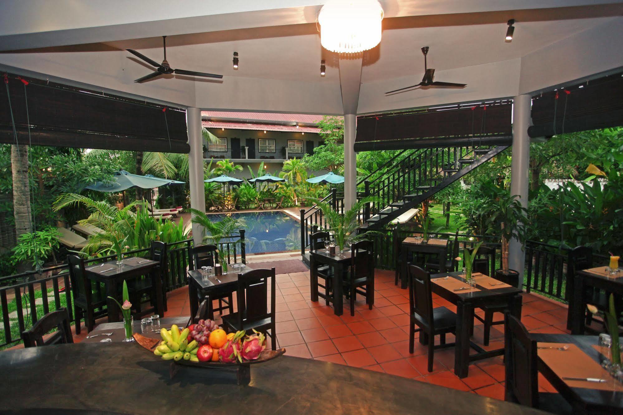Reveal Angkor Hotel Сіємреап Екстер'єр фото
