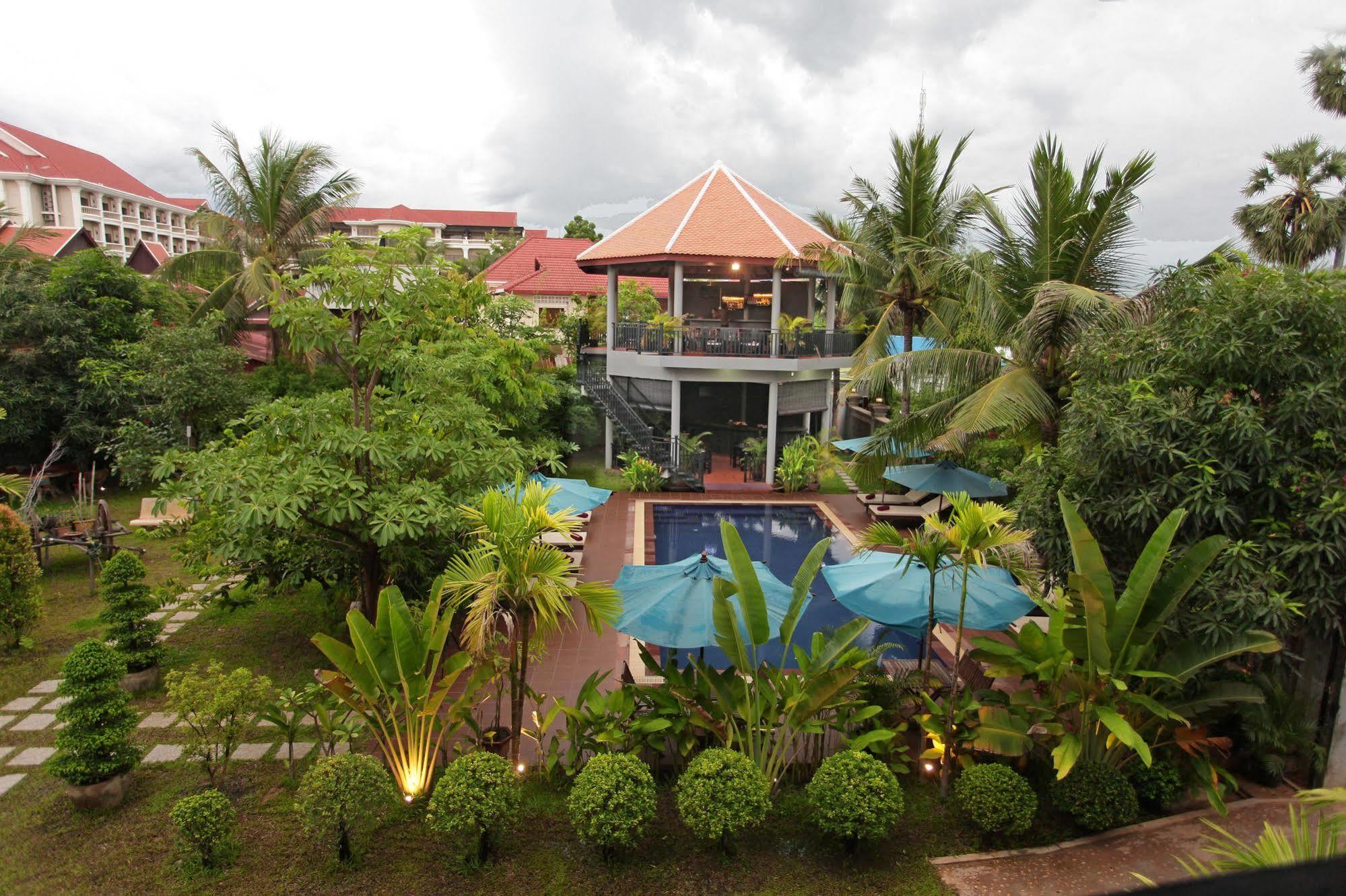 Reveal Angkor Hotel Сіємреап Екстер'єр фото
