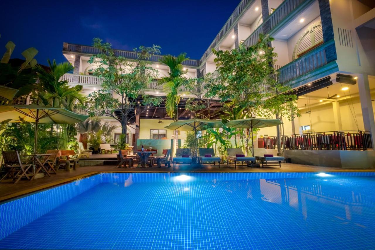 Reveal Angkor Hotel Сіємреап Екстер'єр фото