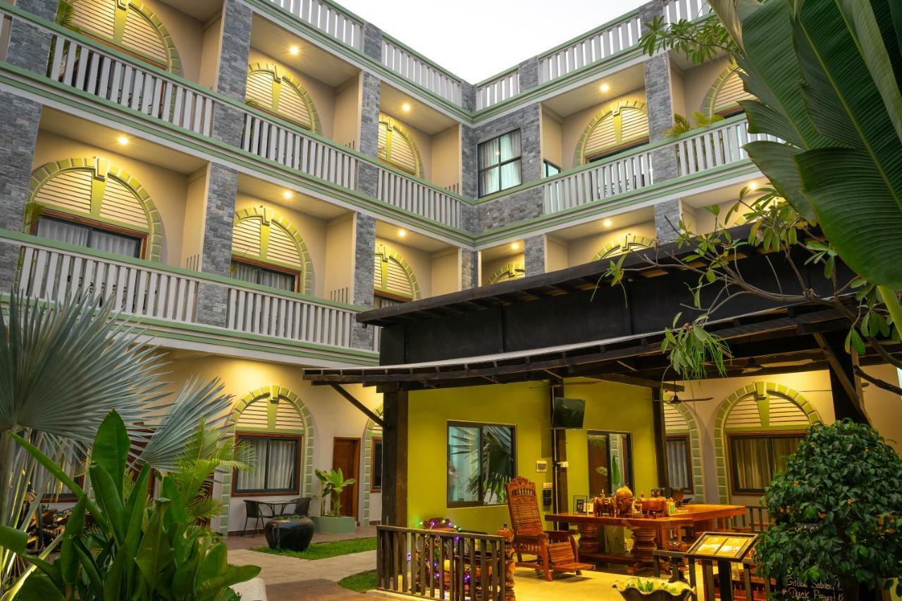 Reveal Angkor Hotel Сіємреап Екстер'єр фото